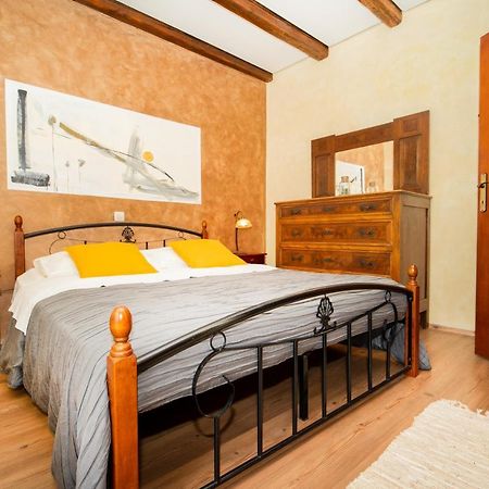 Villa House Luce Krapan Esterno foto